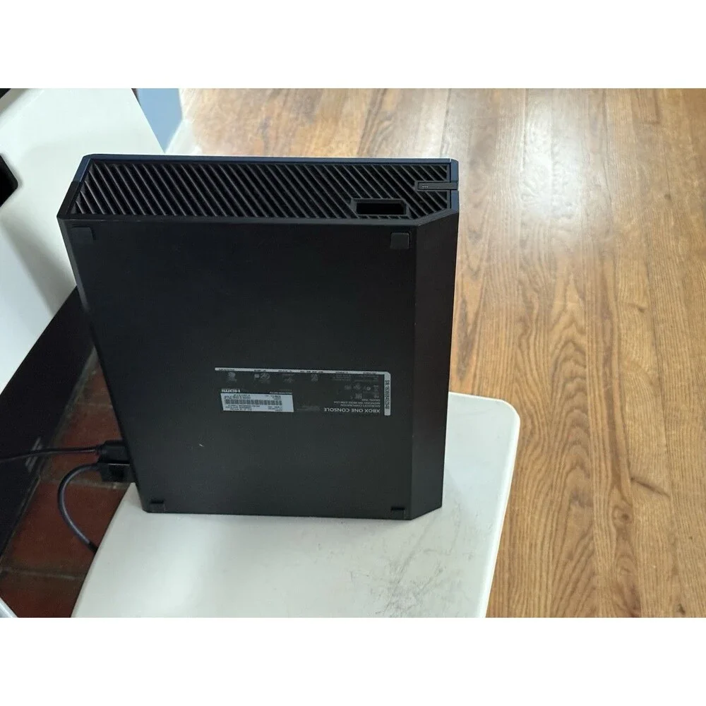 Microsoft Xbox One 1TB Console - Forza Motorsport 6 Limited Edition (Read)